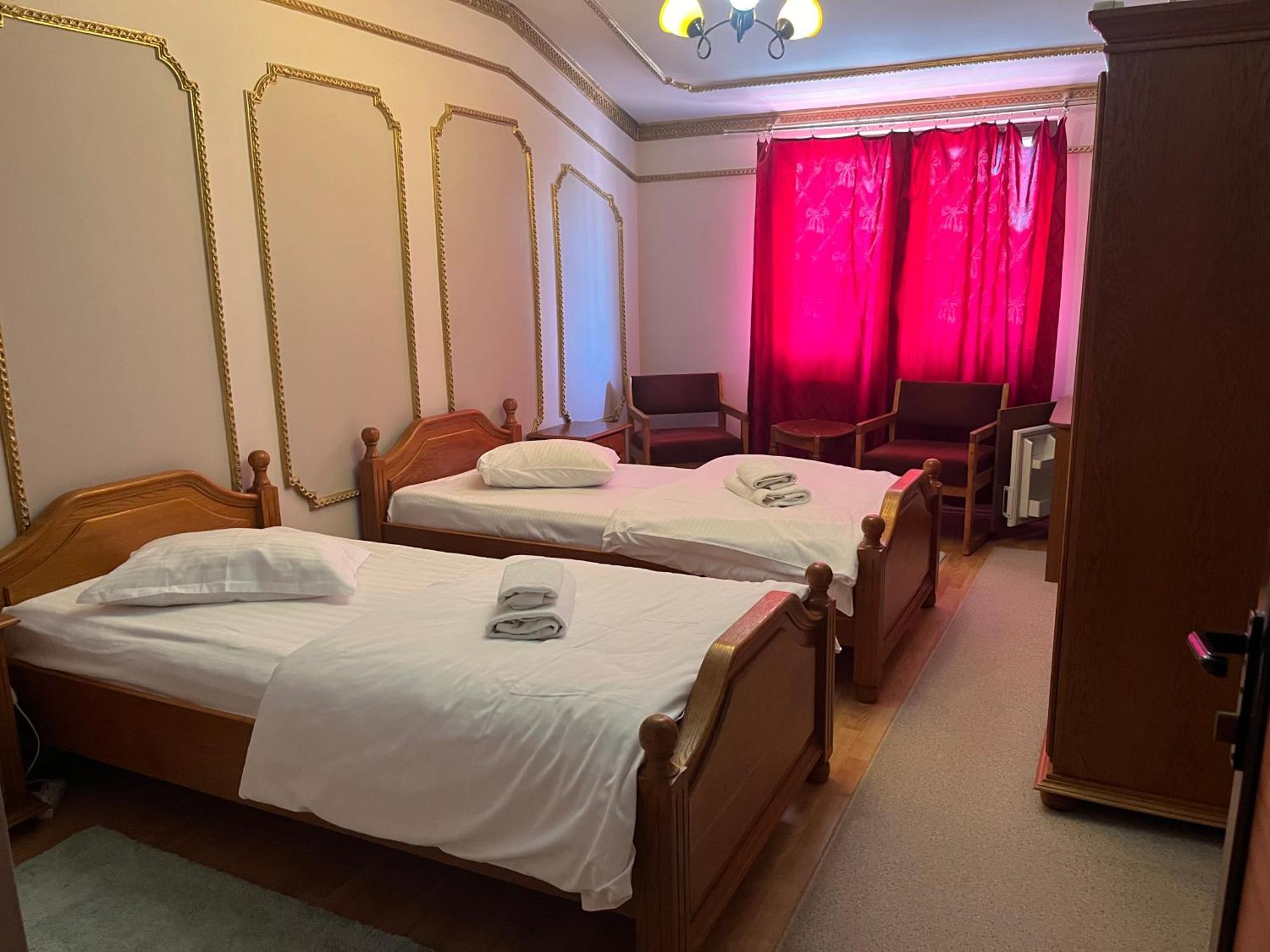 Hotel Kreta Галац Екстер'єр фото